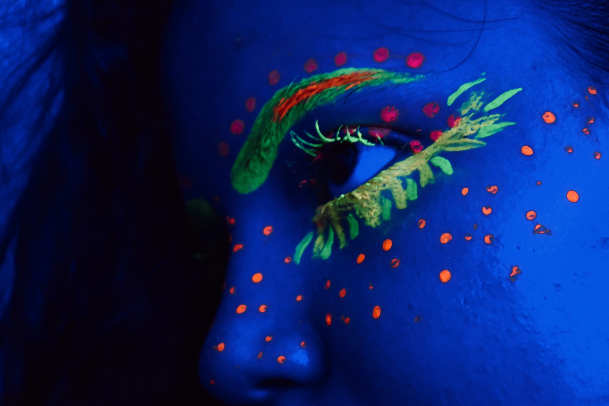A stunning Legend of Zelda triforce tattoo glowing brightly.