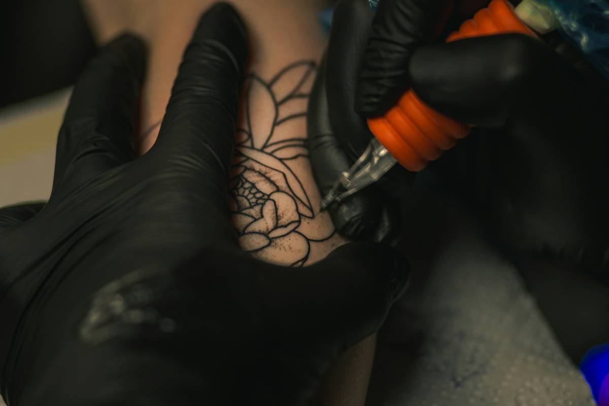 How to Find the Perfect Tattoo Artist Among Us: A Gamer’s Guide to Inking Crewmates Without Getting “Sussed”